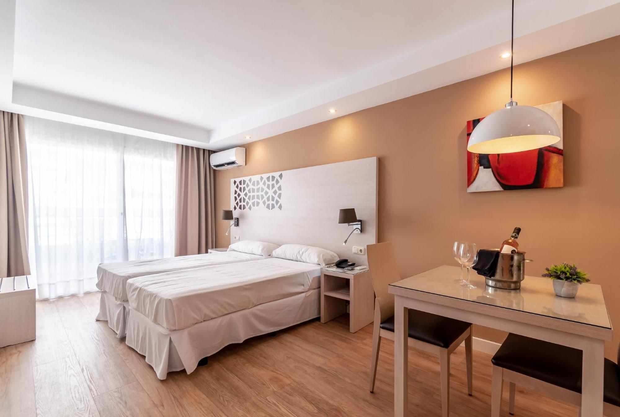 Puerto Azul Marbella Apartment Luaran gambar